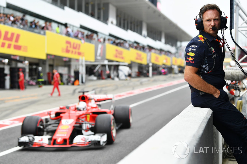 Christian Horner, director de Red Bull Racing Team y Sebastian Vettel, Ferrari SF70H