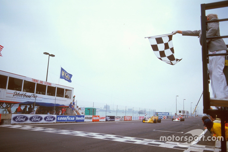 Ayrton Senna, Team Lotus Honda 99T takes the checkered flag