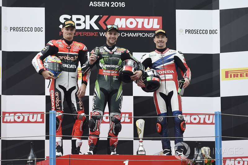 Podium: winner Jonathan Rea, Kawasaki Racing, second place Chaz Davies, Ducati Team, third place Nic