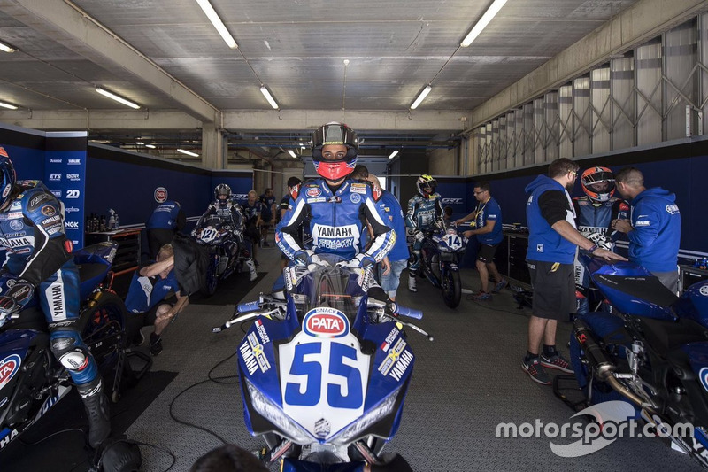 WorldSSP300: Galang Hendra, Team MotoXracing