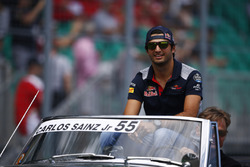 Carlos Sainz Jr., Scuderia Toro Rosso, on the drivers' parade