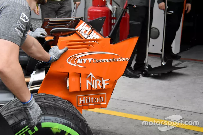 McLaren MCL32 achtervleugel
