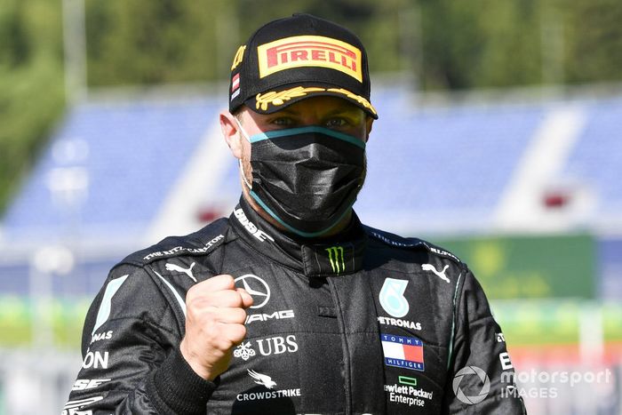 Ganador Valtteri Bottas, Mercedes-AMG Petronas F1 celebra en parc ferme