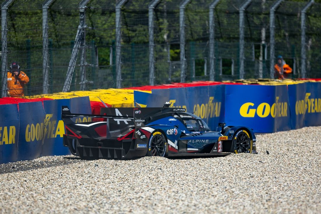 #35 Alpine Endurance Team - Alpine A424 - Hybrid: Paul-Loup Chatin, Ferdinand Habsburg, Charles Milesi