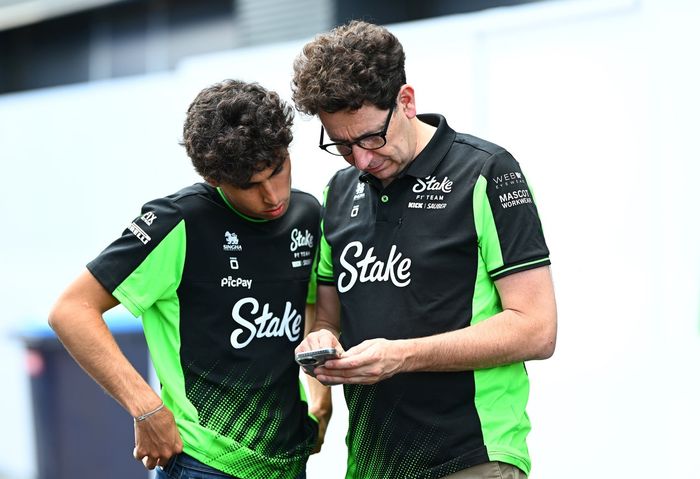 Gabriel Bortoleto, Sauber, Mattia Binotto, Sauber