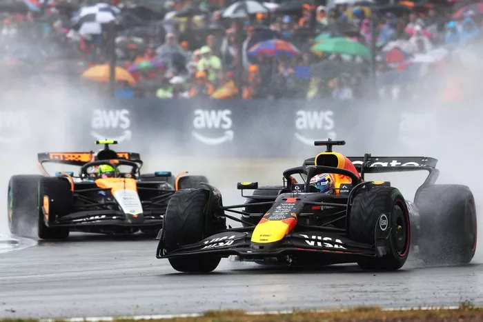 Lando Norris, McLaren, Max Verstappen, Red Bull Racing