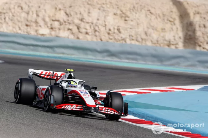 Mick Schumacher, Haas VF-22