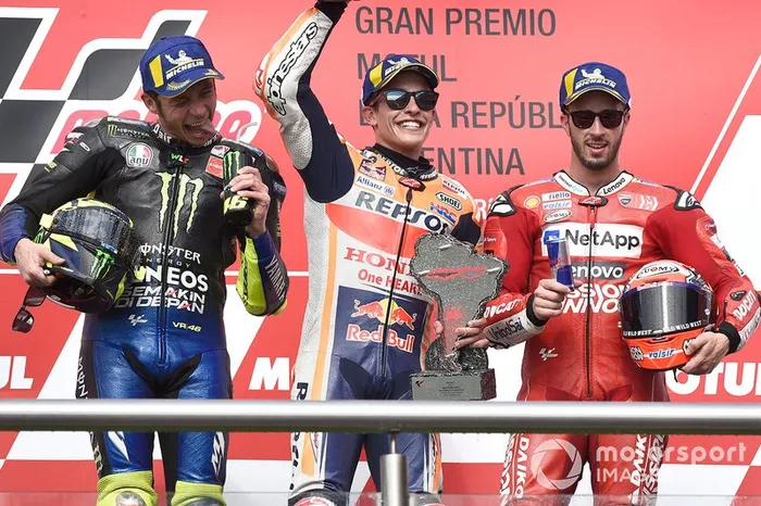 Podio: il vincitore della gara Marc Marquez, Repsol Honda Team, il secondo classificato Valentino Rossi, Yamaha Factory Racing, il terzo classificato Andrea Dovizioso, Ducati Team