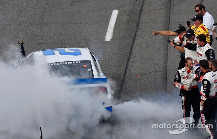 Ganador, Brad Keselowski, Team Penske, Ford Mustang Reese/DrawTite