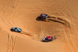 #200 Dacia Sandriders Dacia: Nasser Al-Attiyah, Boulanger Edouard, #263 MD Rallye Sport MD: Ludovic Gherardi, François Borsotto, #233 MD Rallye Sport MD: Simon Vitse, Max Delfino