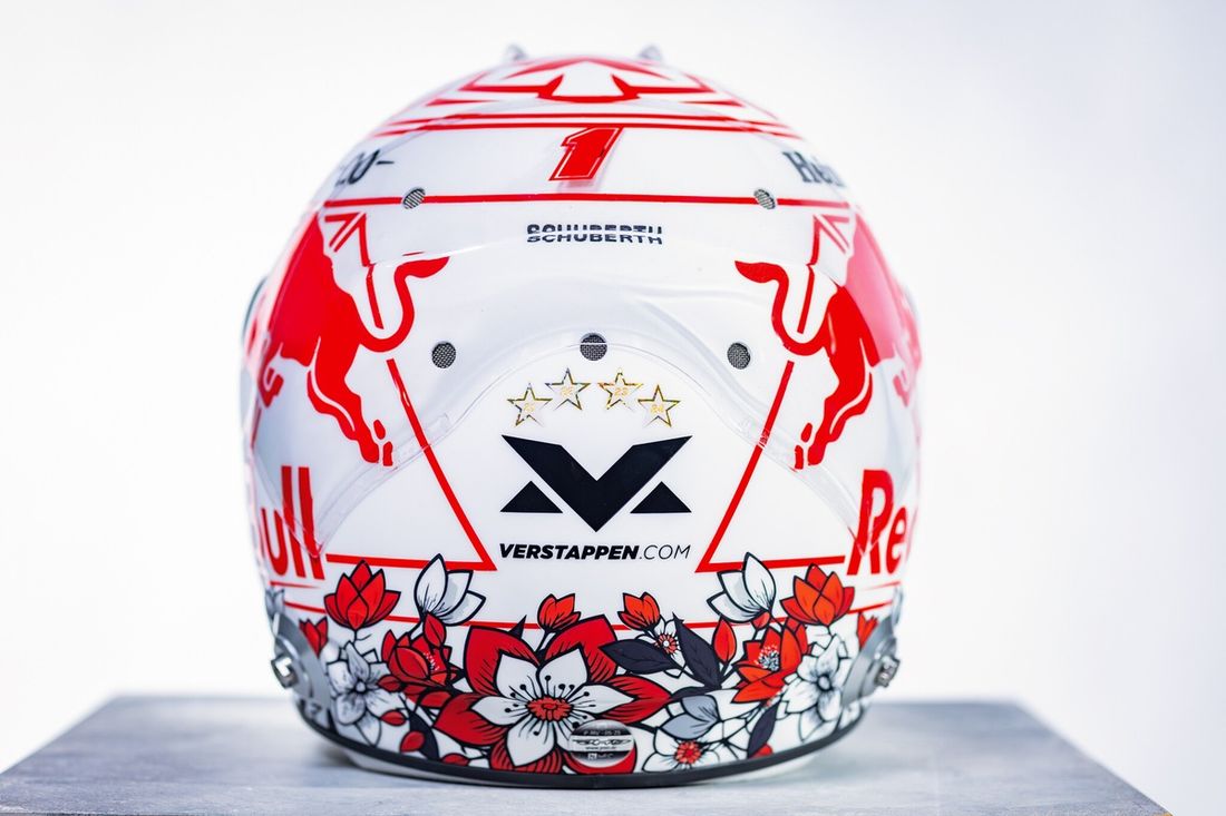 マックス・フェルスタッペン、F1日本GP特別ヘルメットデザイン F1