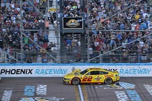 Joey Logano, Team Penske, Shell Pennzoil Ford Mustang, gana el Campeonato de la Copa Nascar 2024