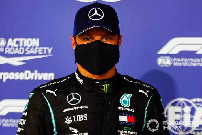 Ganador de la pole Valtteri Bottas, Mercedes F1 W11