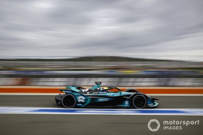 Oliver Turvey, NIO 333, NIO 333 001