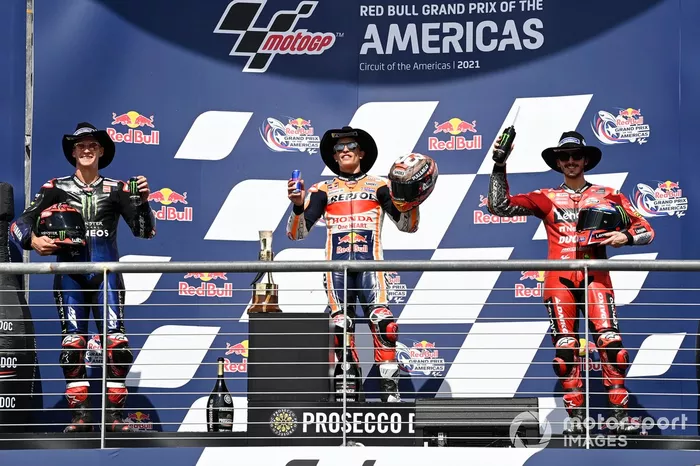 Podio: 1º Marc Márquez, 2º Fabio Quartararo, 3º Francesco Bagnaia