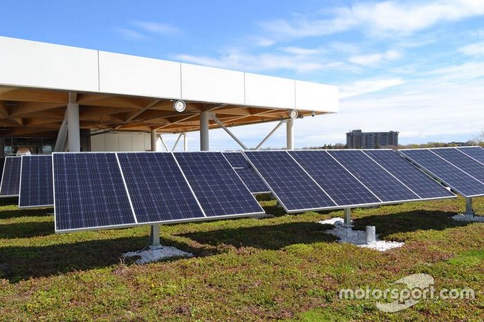 Vista general del edificio de boxes de Montreal
