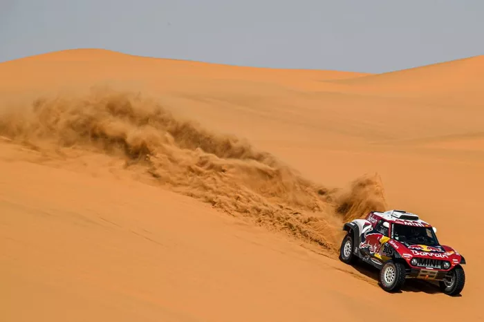 #305 JCW X-Raid Team: Carlos Sainz, Lucas Cruz
