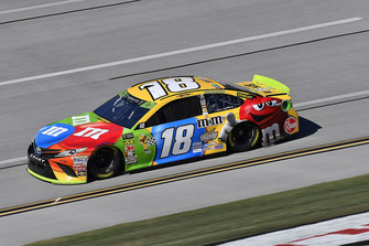 Kyle Busch, Joe Gibbs Racing, Toyota Camry M&M's