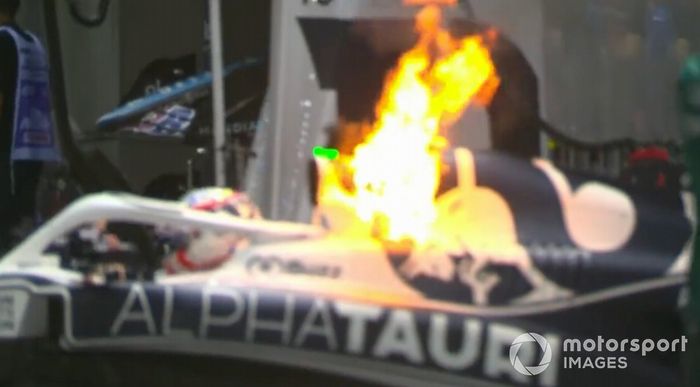 Incêndio no carro de Pierre Gasly