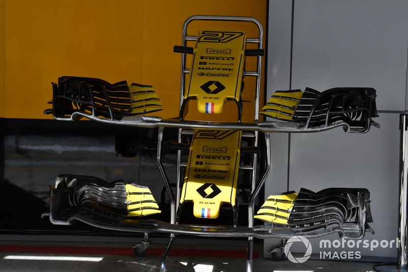 Des nez et ailerons avant de Renault Sport F1 Team R.S. 18