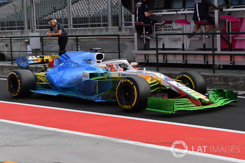 Robert Kubica, Williams FW41 con parafina aerodinámica sobre todo el automóvil