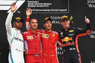Lewis Hamilton, Mercedes AMG F1, David Sanchez, Ferrari, Sebastian Vettel, Ferrari en Max Verstappen, Red Bull Racing op het podium