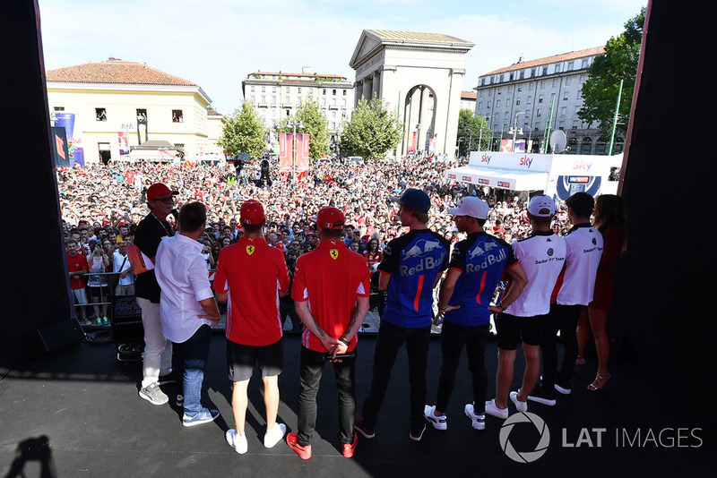 Piloti sul palco