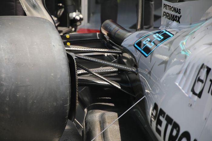 Detalle de la parte trasera del Mercedes W13