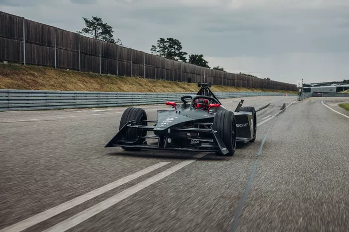 Porsche Gen 3 car