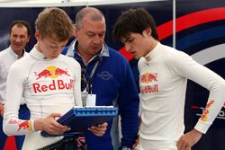 Daniil Kvyat, Carlos Sainz Jr.
