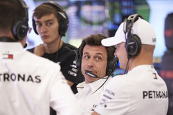 Керівник Mercedes AMG Тото Вольфф, Валттері Боттас, Mercedes-AMG F1