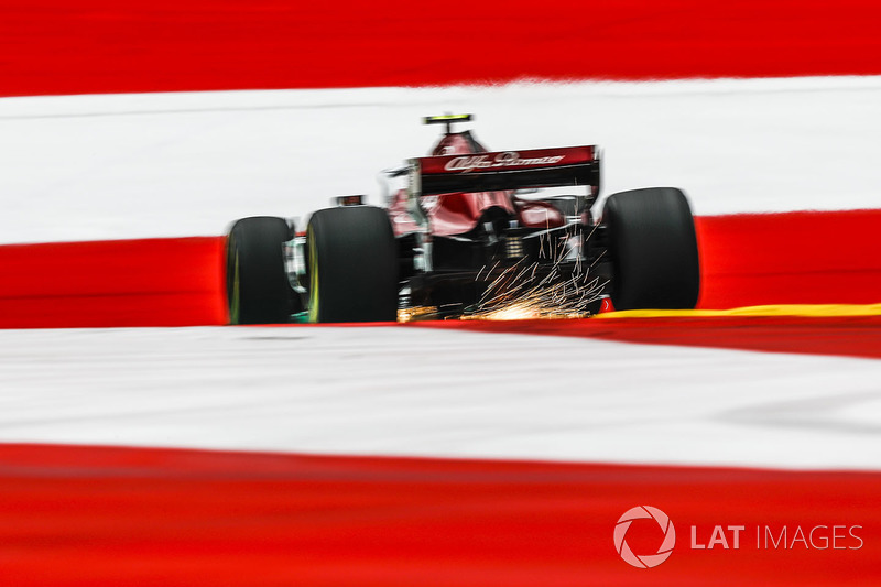 Charles Leclerc, Sauber C37 fait des étincelles