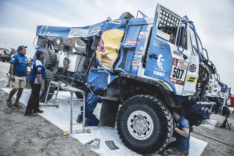 #507 Team Kamaz Master: Ayrat Mardeev, Aydar Belyaev, Dmitry Svistunov