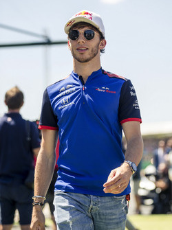 Pierre Gasly, Scuderia Toro Rosso on drivers parade