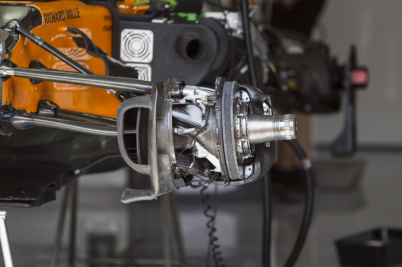 Передня підвіска McLaren MCL33
