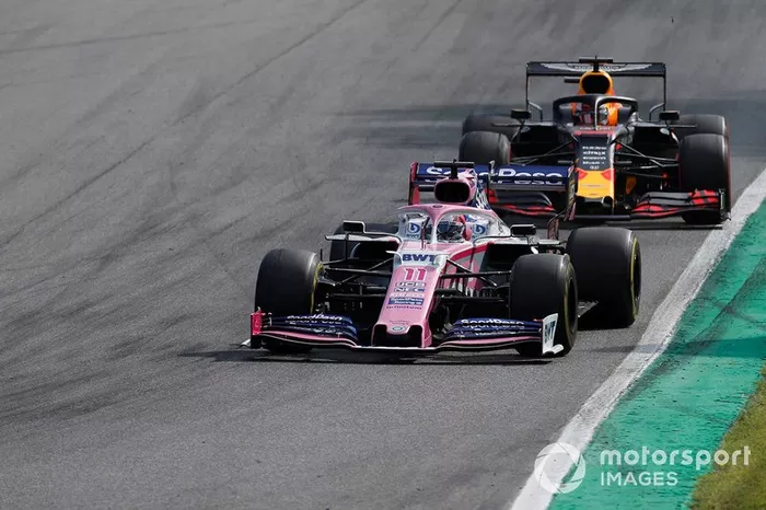 Pérez segura Verstappen