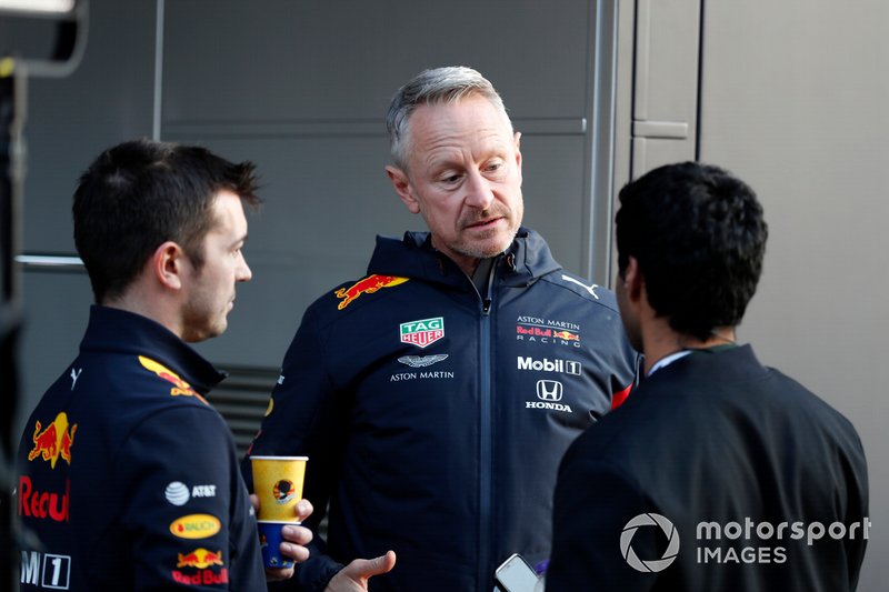 Jonathan Wheatley, Red Bull Racing Team Manager talks with Karun Chandhok, Sky TV