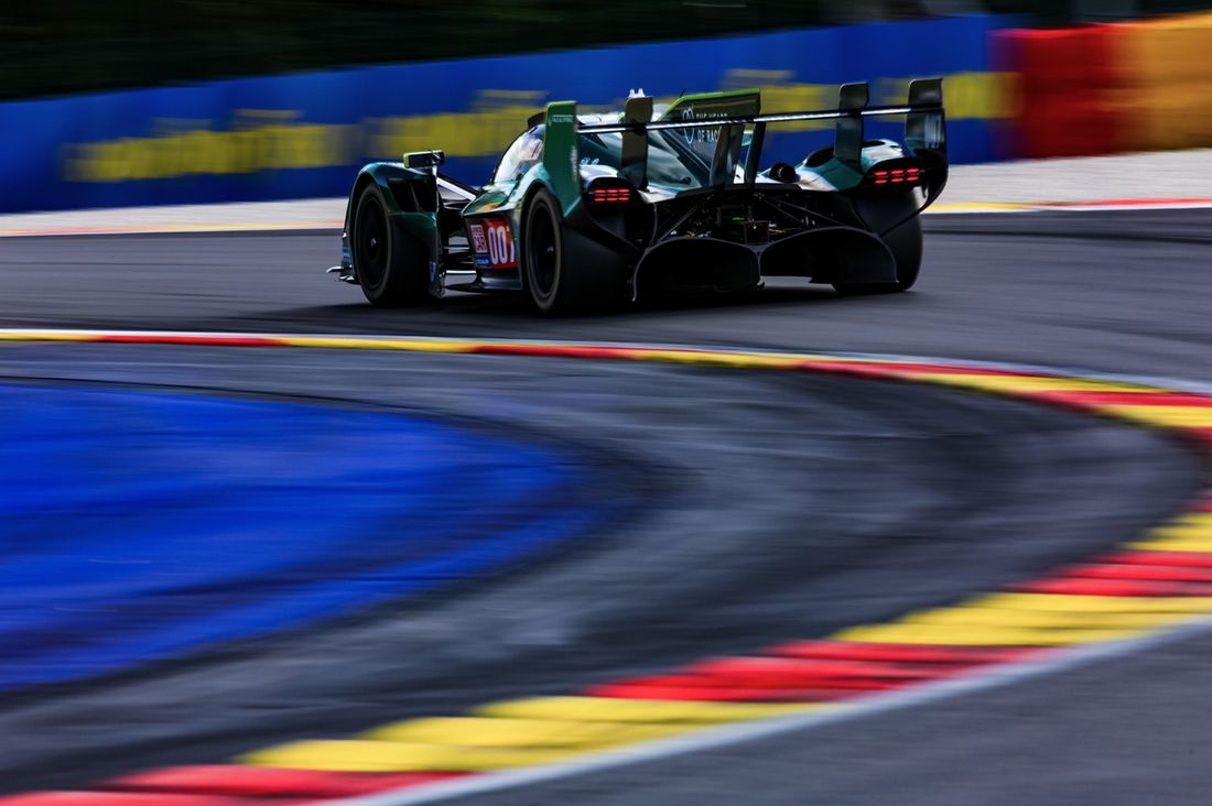 #7 Toyota Gazoo Racing Toyota GR010 - Hybryda: Mike Conway, Kamui Kobayashi, Nyck De Vries