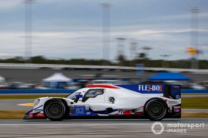 #82 DragonSpeed ORECA LMP2 07: Fabian Schiller, Christopher Mies, Devlin Defrancesco, Eric Lux