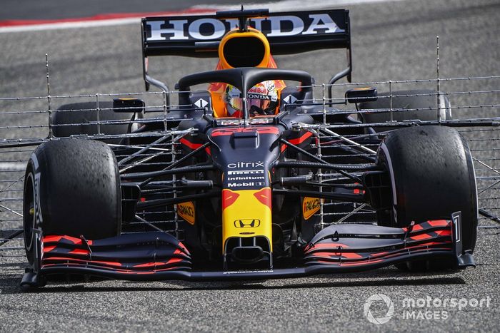 Max Verstappen, Red Bull Racing RB16B 