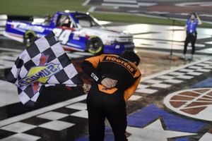 Race winner Chase Elliott, GMS Racing Chevrolet iRacing