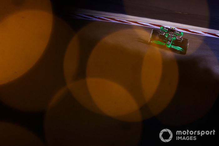 Zhou Guanyu, Stake F1 Team Kick Sauber C44 