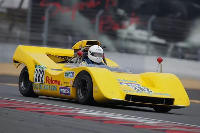 #382 プラスワン アオキ レーシング 日産R382レプリカマシン