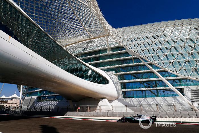 Lewis Hamilton, Mercedes AMG F1 W09 EQ Power+