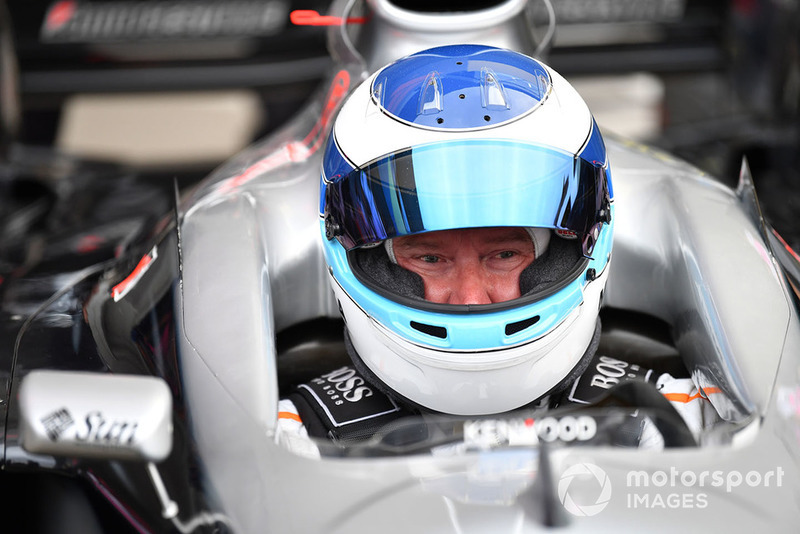 Mika Hakkinen, McLaren MP4-13