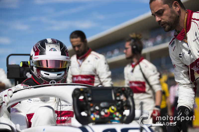 Charles Leclerc, Sauber, in griglia di partenza
