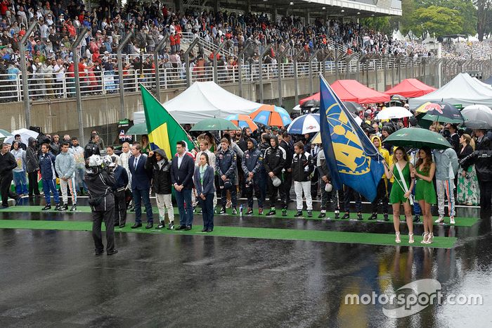 Ceremonias pre carrera