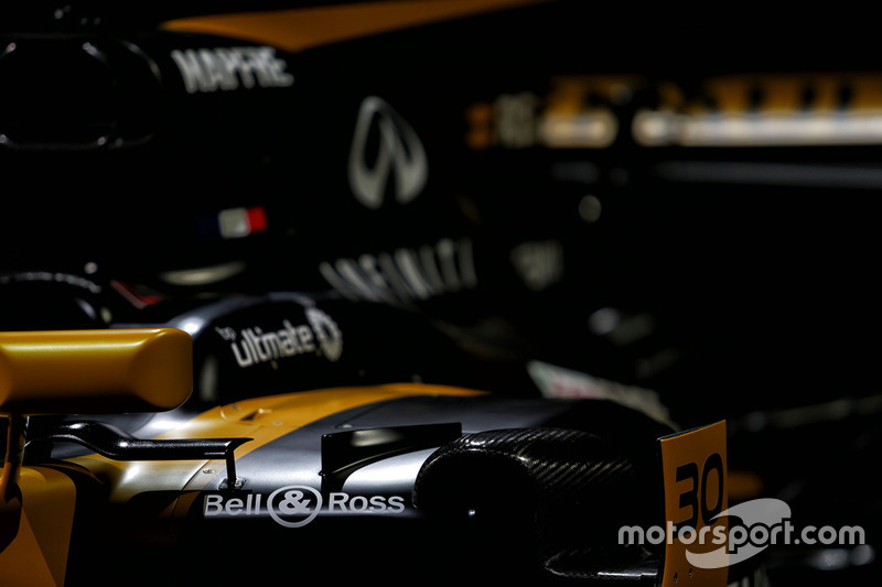 Деталь бічного понтону Renault Sport F1 Team RS17