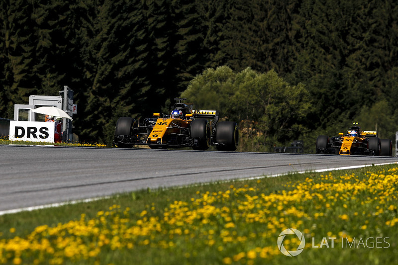 Сергей Сироткин и Джолион Палмер, Renault Sport F1 RS17