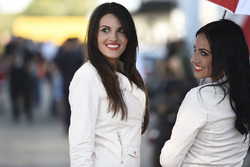 MotoGP 2017 Motogp-spanish-gp-2017-grid-girls